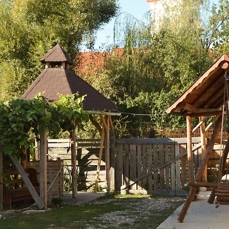 Pensiune Agroturistica Hanna Ocland Экстерьер фото